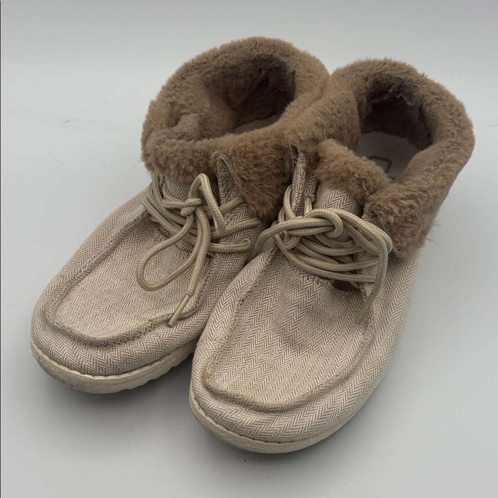 Hey Dude Ladies Britt Gold Shoes, Size 6